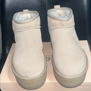UGG Women's Tan Winter Boots